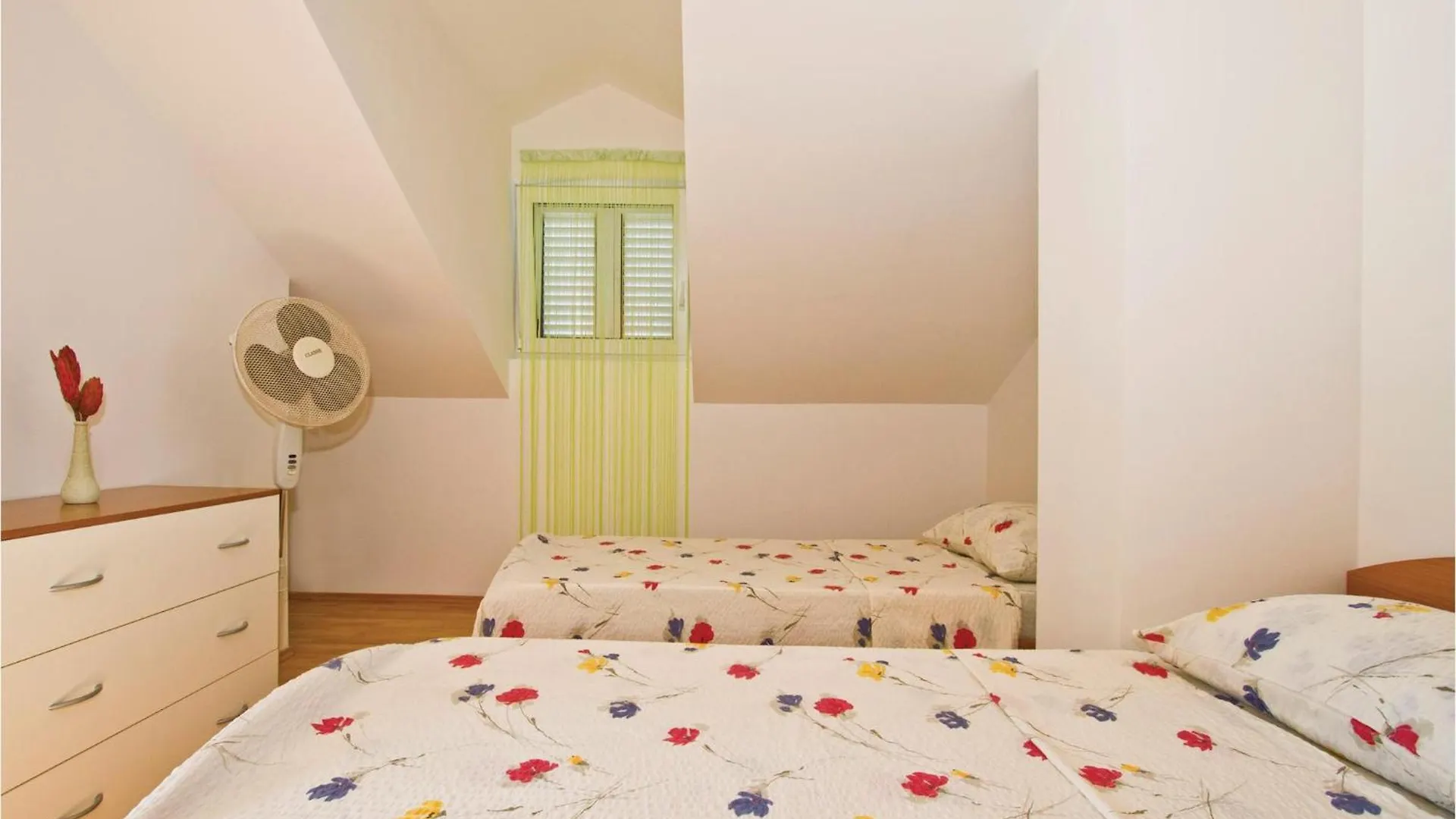 Awesome Apartment In Crna Punta With Kitchen Anic